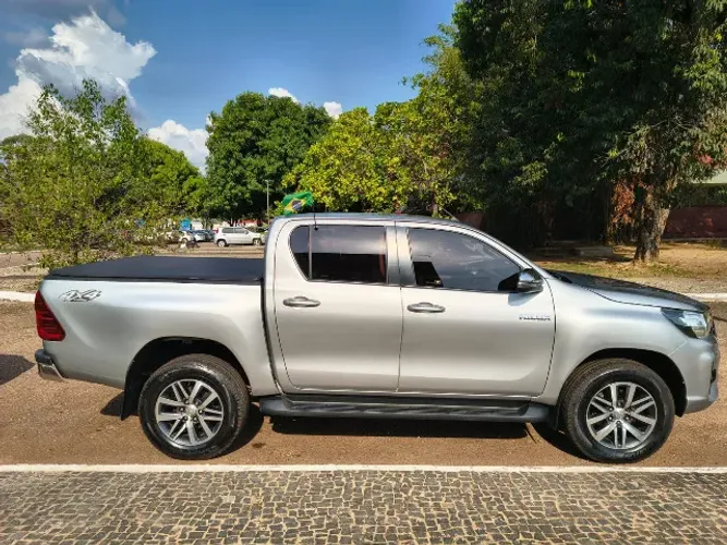 Toyota Hilux CD SR 4X4 2.8 TDI Diesel Aut. 2020