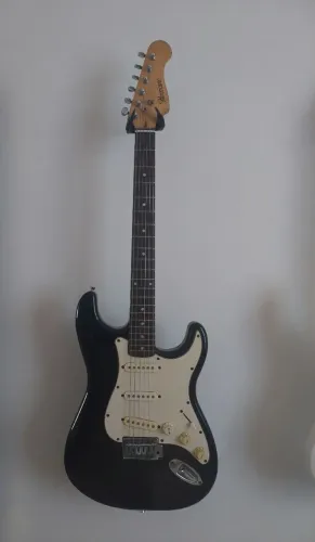 Kit: guitarra, pedaleira e amp