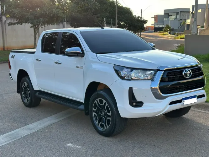 Toyota Hilux CD SRV 4X4 2.8 TDI Diesel Aut. 2022