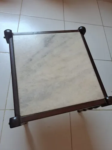 Mesa de mármore
