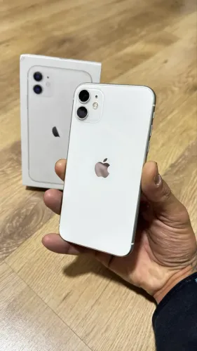 iPhone 11