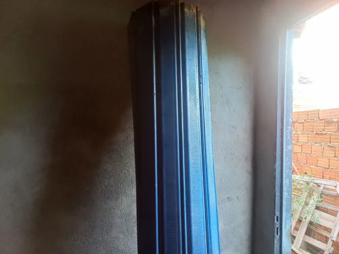 Porta de Rolo em excelente estado 
