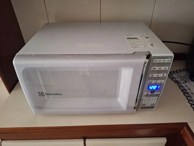 Microondas Electrolux 127 volts 34 litros Funcionando perfeitamente