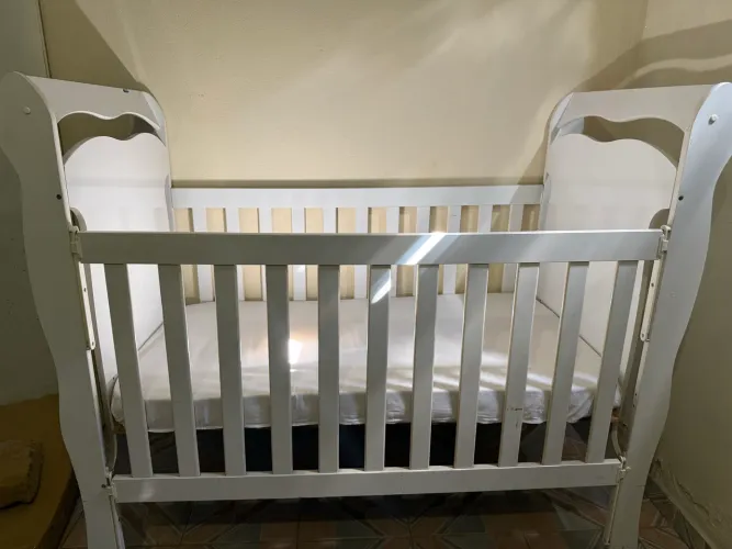 berço e bebe conforto seminovos