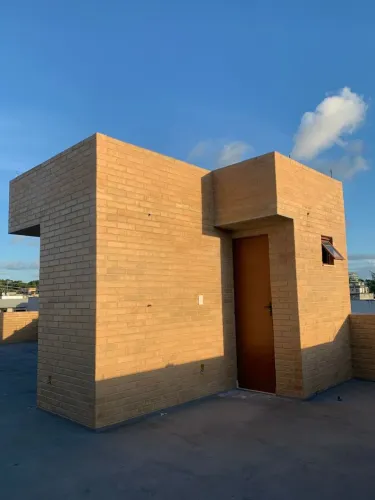 Construção em tijolos ecológicos