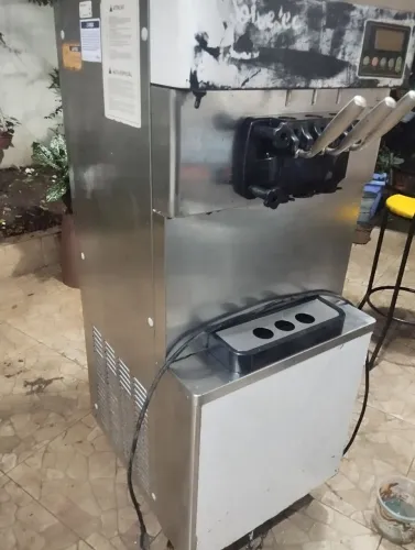Máquina de sorvete sorvetc