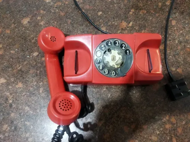 TELEFONE DE MESA VINTAGE MULTITEL DT-278 E-M ? VERMELHO