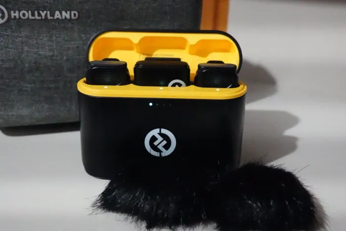 Sistema Microfone Lapela Sem Fio Hollyland LARK M1 DUO Para 2 Pessoas 2,4 GHz Black