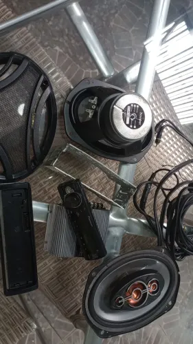 Vendo som automotivo