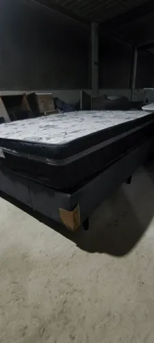 Cama de Casal com ótima Base semi nova