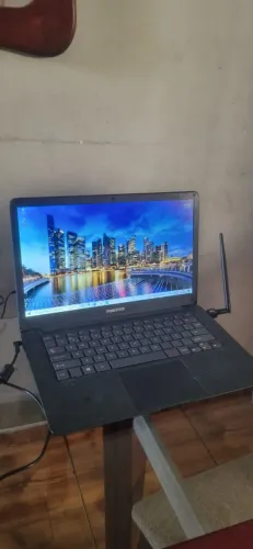 2 Notebook parado e 1 funcionando