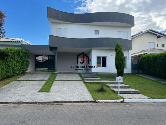 Sobrado com 3 dormitórios sendo 1 suíte no Condomínio Residencial Real Ville em Pindamonha