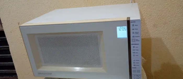 Microondas Brastemp 35L painel digital funcionando perfeitamente esquentando muito sem def