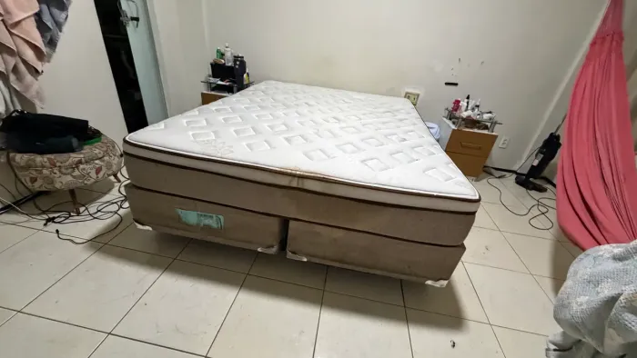 CAMA QUEEN