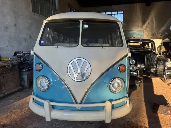Volkswagen Kombi Standard/ Luxo/ Serie Prata 1976