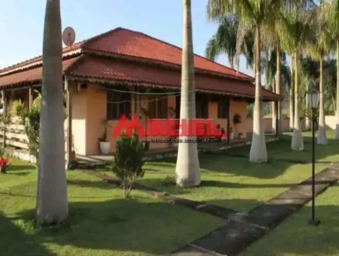 Imóvel para venda tem 360 metros quadrados com 6 quartos em Centro - Salesópolis - SP