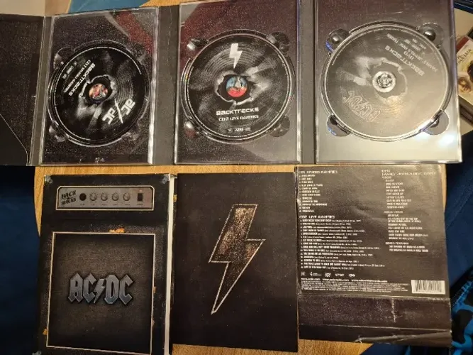 Box Set AC/DC - Backtracks (2 CDs + 1 DVD) Edição Especial de Raridades