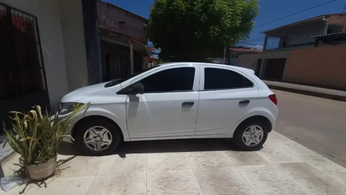 Chevrolet Onix Hatch LS 1.0 8V Flex Power Mec. 4P 2016