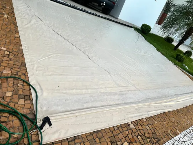 Toldo de casa área externa retrátil para lojas e sacadas.