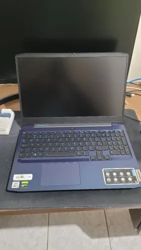 Notebook seminário gamer Lenovo com tela grande