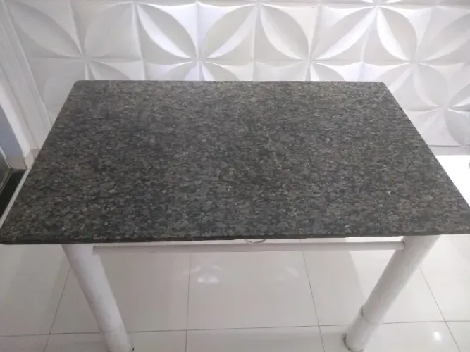 Mesa c/ cadeiras