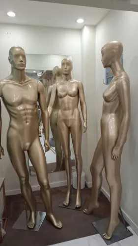 Manequim de FIBRA para vitrine