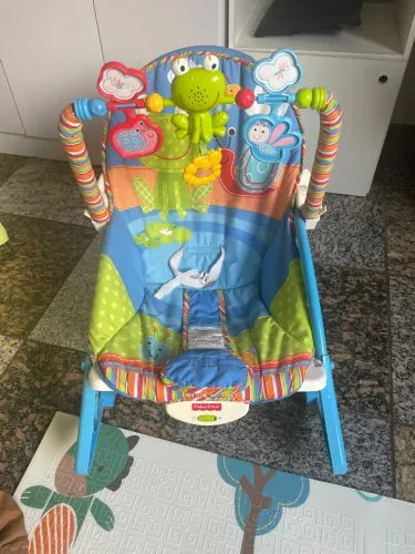 Cadeira interativa para bebê