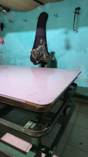 Mesa de fechar colchões