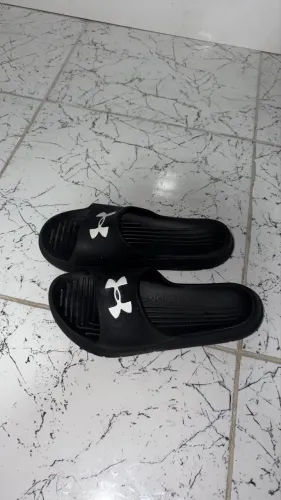 Chinelo under armour