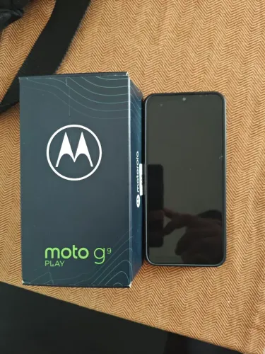 VENDO CELULAR MOTO G 9 PLAY NA CAIXA 