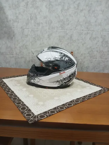 Capacete pouco usado 250,00.