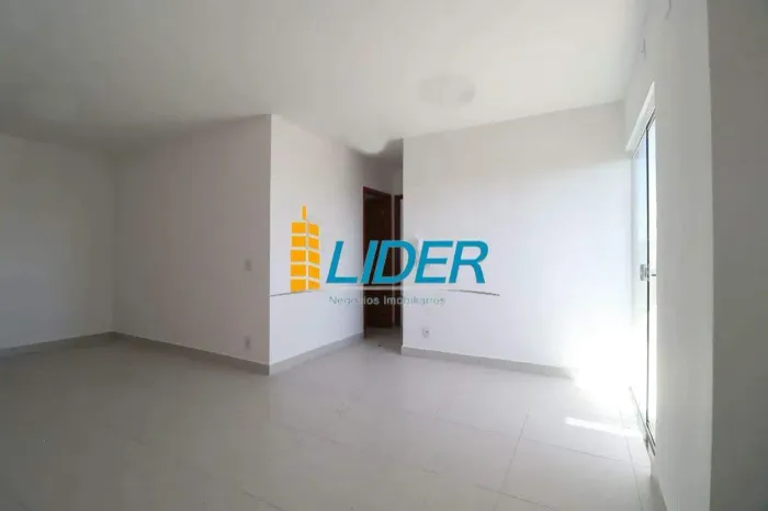 Apartamento para aluguel, 2 quartos, 1 suíte, 1 vaga, LARANJEIRAS - Uberlândia/MG