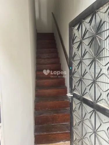 Lopes Enjoy Aluga Sobrado com 2 quartos e 52m2 em Vila Isabel.