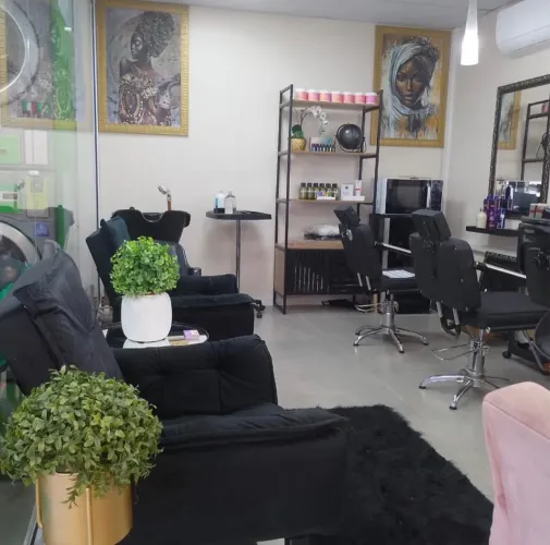 Vendo espaço de beleza 