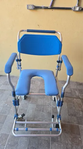 Cadeira de Banho em Alumínio Desmontável - Dellamed