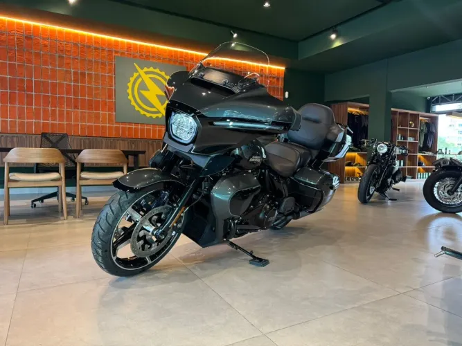 STREET GLIDE ULTRA FLHXU VERDE 2025/2025