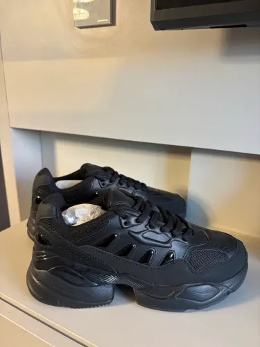 Tênis Zara 37/38 Novo
