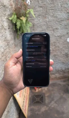 Vendo iPhone 17 pro completo