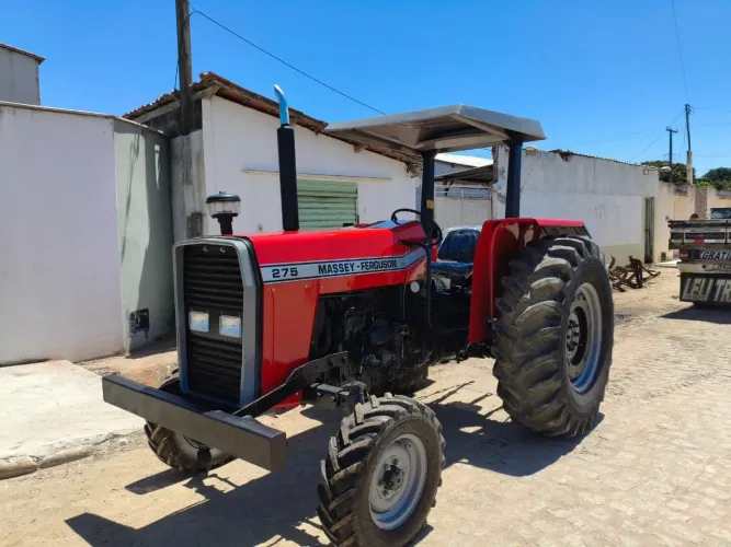 Massey fergunson 275