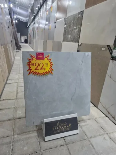 PISO CERÂMICO 61X61 - R$ 22,99 M² ( FALAR COM LUCÍRIA )