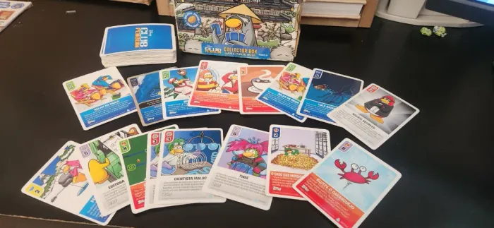 Lote de 67 cartas club penguin (coleção 154)