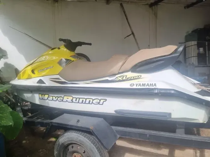 Vendo jet-ski Yamaha ou troco.2005