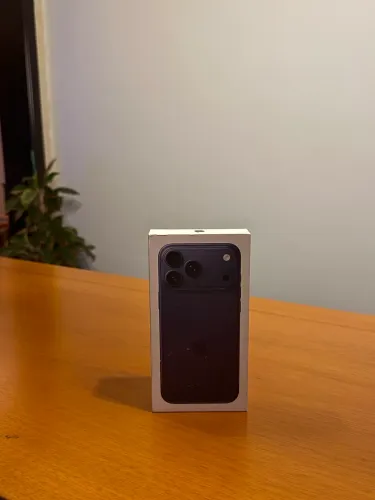 iPhone 17 pro Max 256 lacrado