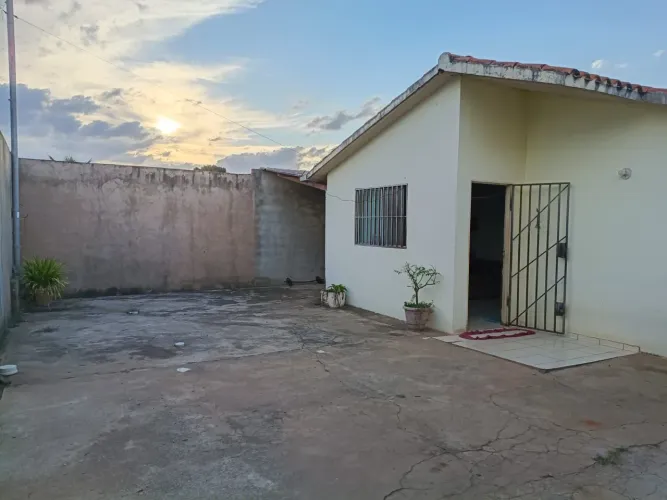 Casa térrea no Jardim Dom Bosco, Cidade Ocidental - Aceita Financiamento!
