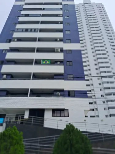 Espaçoso apartamento - Totalmente nascente