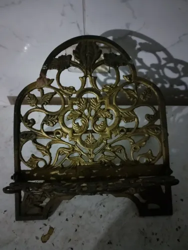 Porta Bíblia de ferro