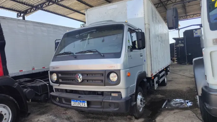 Volks 8-160 Baú de 6.20 3/4