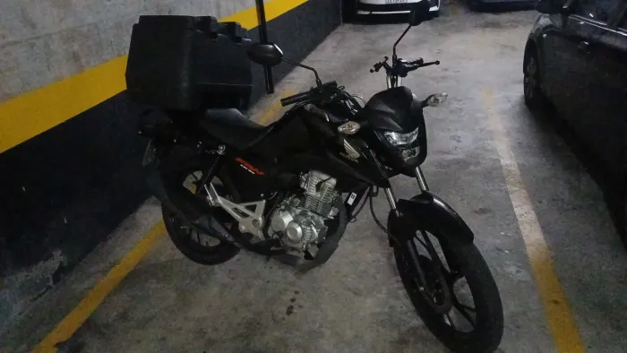 Vende suporte do baú da Titan 160 2025