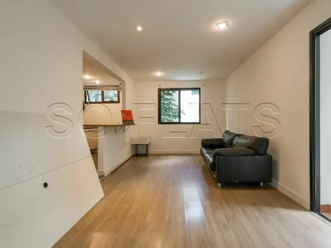 Duplex 73m² disponível para locação no Itaim Bibi | Varanda, 1 vaga e localização nobre.