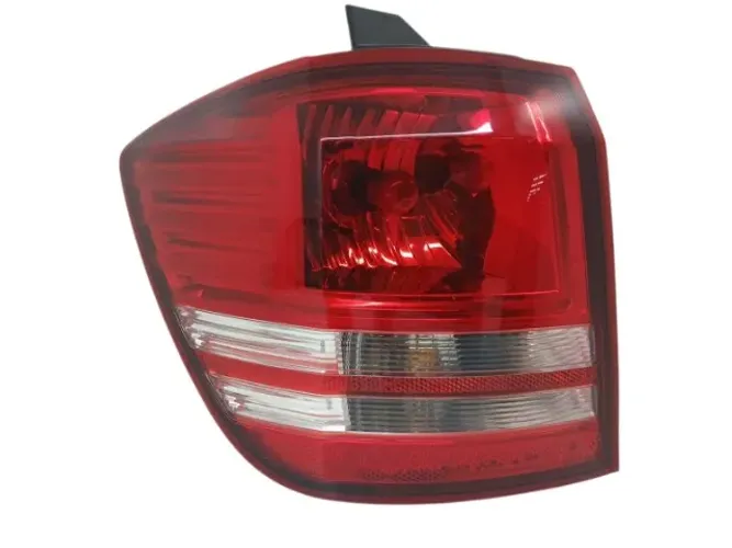 Lanterna esquerda Dodge Journey 2010